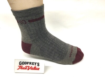 WIDE OPEN 9501 TAUPE WOMEN S SINGLE STRIPE CUSHIONED QUARTER SOCKS by Darn Tough