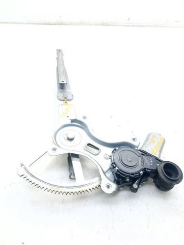 01-07 TOYOTA HIGHLANDER DRIVER SIDE FRONT WINDOW REGULATOR ASSEMBLY - Picture 9 of 12