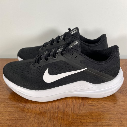 Nike Air Winflo-10 Sneaker Damen 6,5 schwarz weiß Schnürschuhe Laufschuhe
