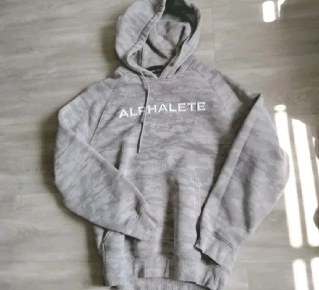 Alphalete Camo Hoodie Alphalete Camo Cropped Hoodie, Black