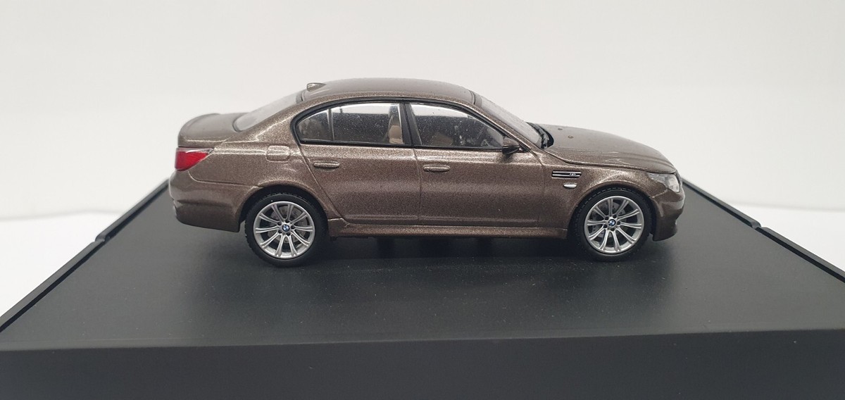 1/43 SUPER RARE BMW M5 E60 KYOSHO DEALER 80420391745 NO SCHUCO NO