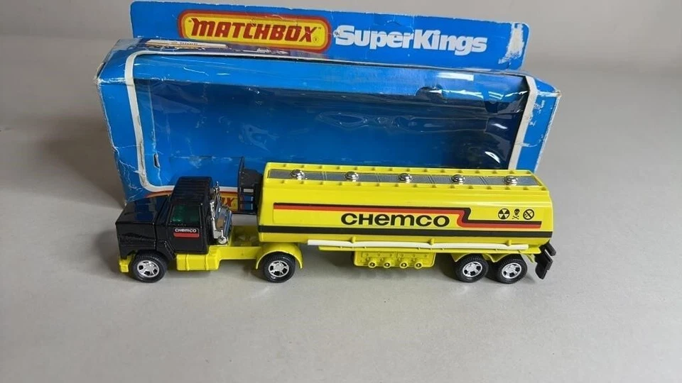 MATCHBOX SUPER KINGS K 16 Petrol Tanker Tankwagen CHEMCO MINT IN BOX - Image 3 of 3