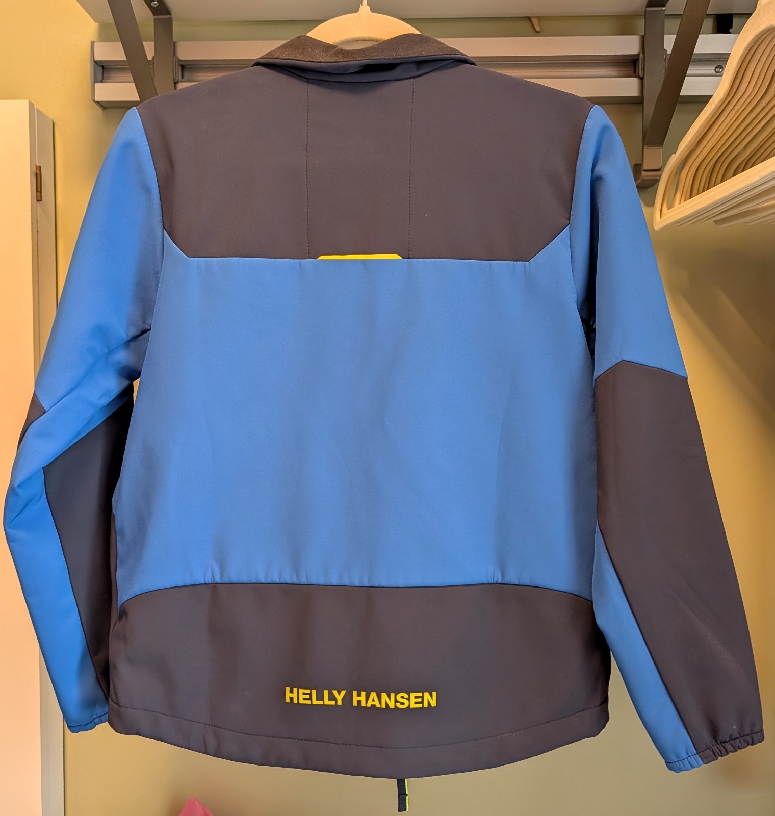 Helly Hansen Junior Edge Softshell Jacket, 152/12 - image 2