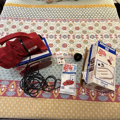 #ad Vintage Royal Dirt Devil Hand Vac Model 103 Tested W Box Attachments USA $111.11