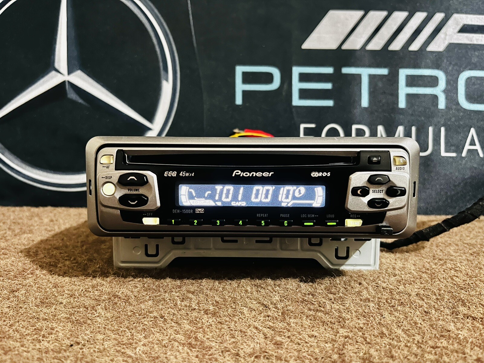 Pioneer DEH-1500R Car Radio CD Receiver RDS OldTimer | 1 DIN | Less ...