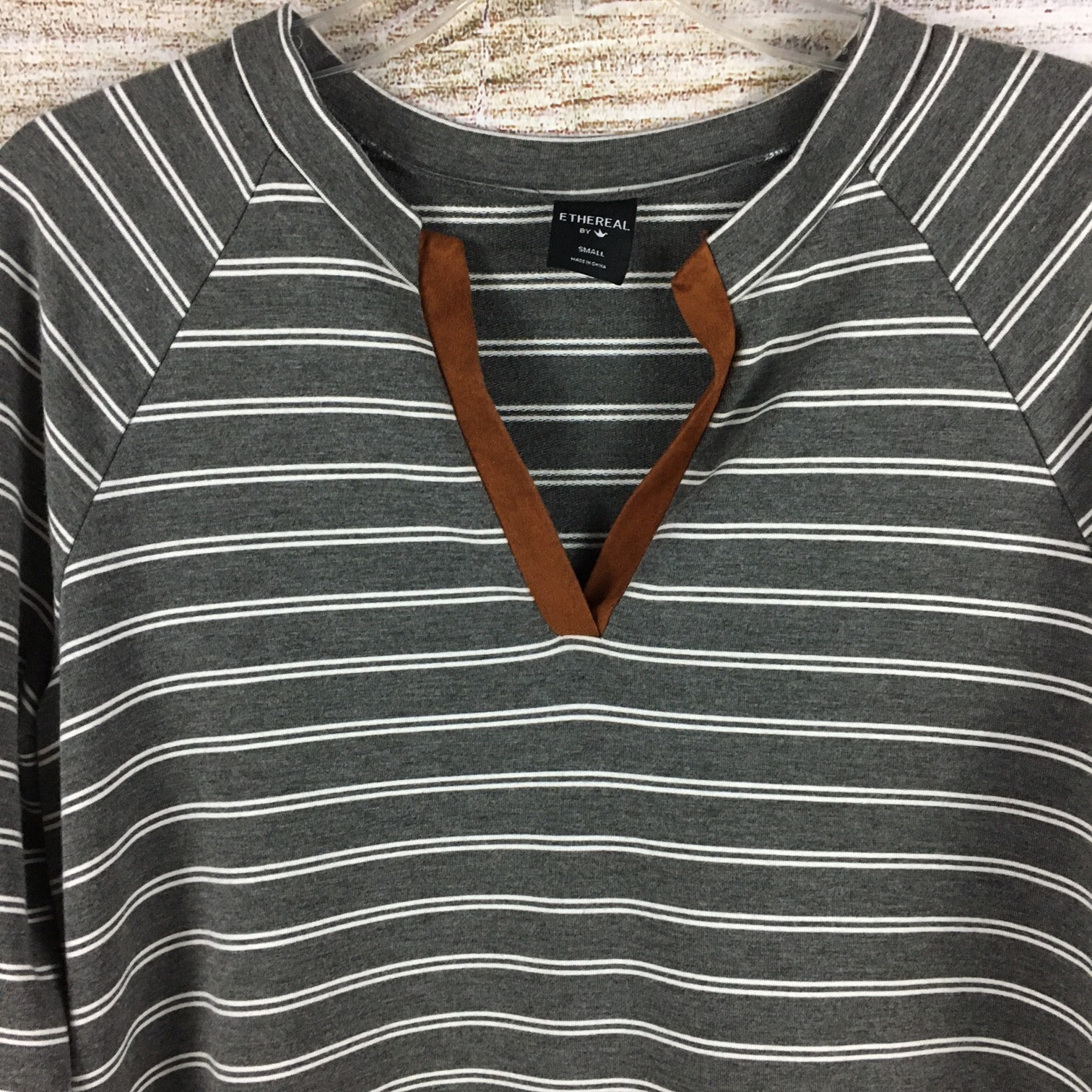 Ethereal by Paper Crane Tunic Top Tab Sleeves Side Slits Striped Grey Women's S