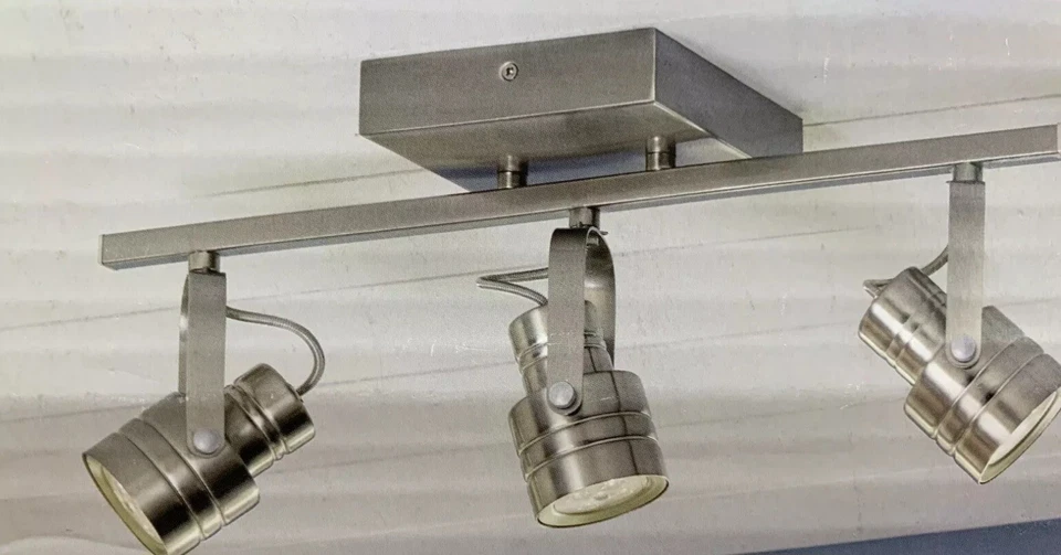 Allen + Roth, "Cadigan" Níquel Satinado Regulable Acento Iluminación LED Track Bar Kit Foto 2 de 2