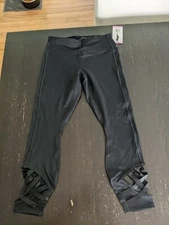 NWT Womens Active Life Black Criss Cross Exercise Active Capris Size S $79
