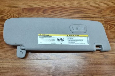 16 LINCOLN NAVIGATOR SUN VISOR WITH GDO ILLUMINATED LEFT DRIVER GRAY 16 LINCOLN NAVIGATOR SUN VISOR WITH GDO ILLUMINATED LEFT DRIVER GRAY