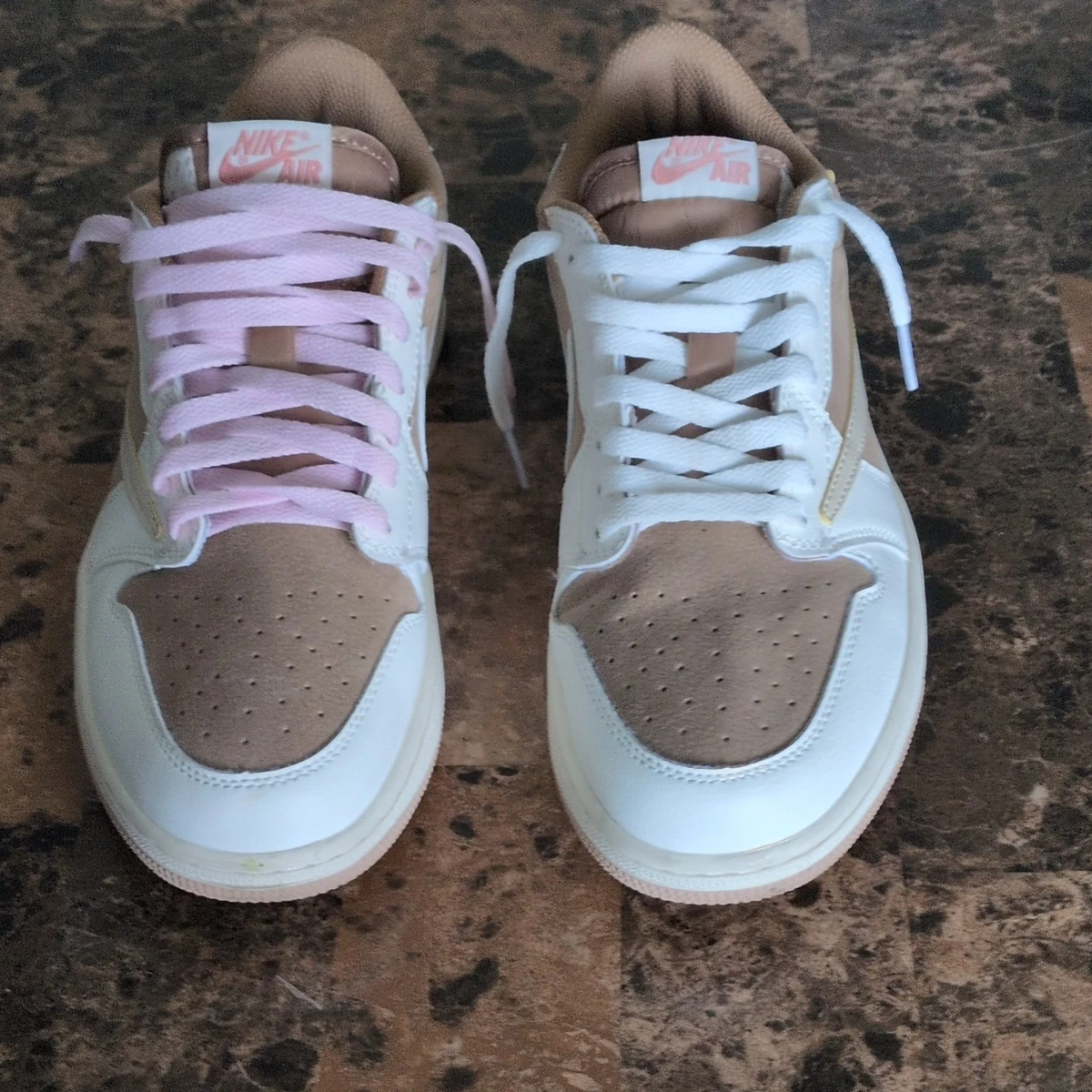 Preços baixos em Travis Scott x Air Jordan 1 OG SP Low Sail Shy