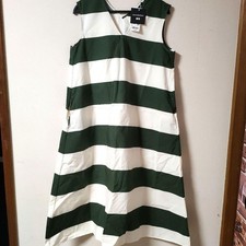 Uniqlo x Marimekko V-neck flared dress