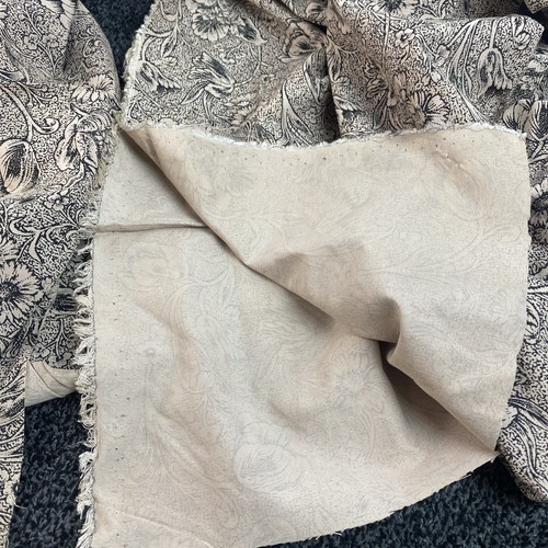 Vtg Cotton Rayon Blend Floral Black Flowers on Tan Fabric 2 Pieces 1 yd Ea x 58" - 第 3/7 張圖片