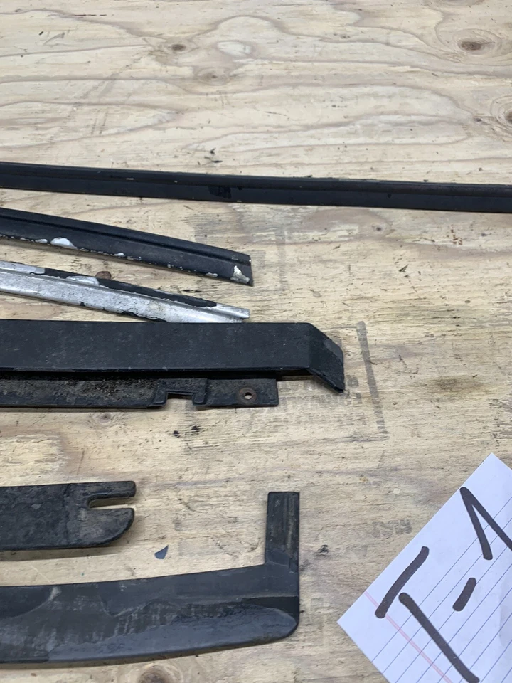 Ford Mustang Mercury Capri 1979-1986 carrocería de zorro juego de molduras de parabrisas delantero fabricante original GT LX Foto 3 de 4