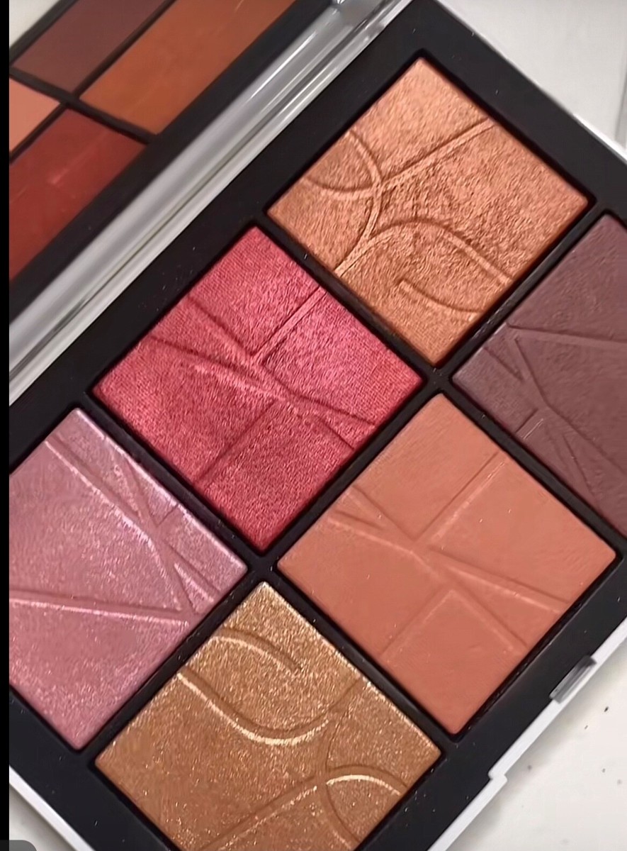 NARS Holidays All That Glitters Light Reflecting Cheek Palette New