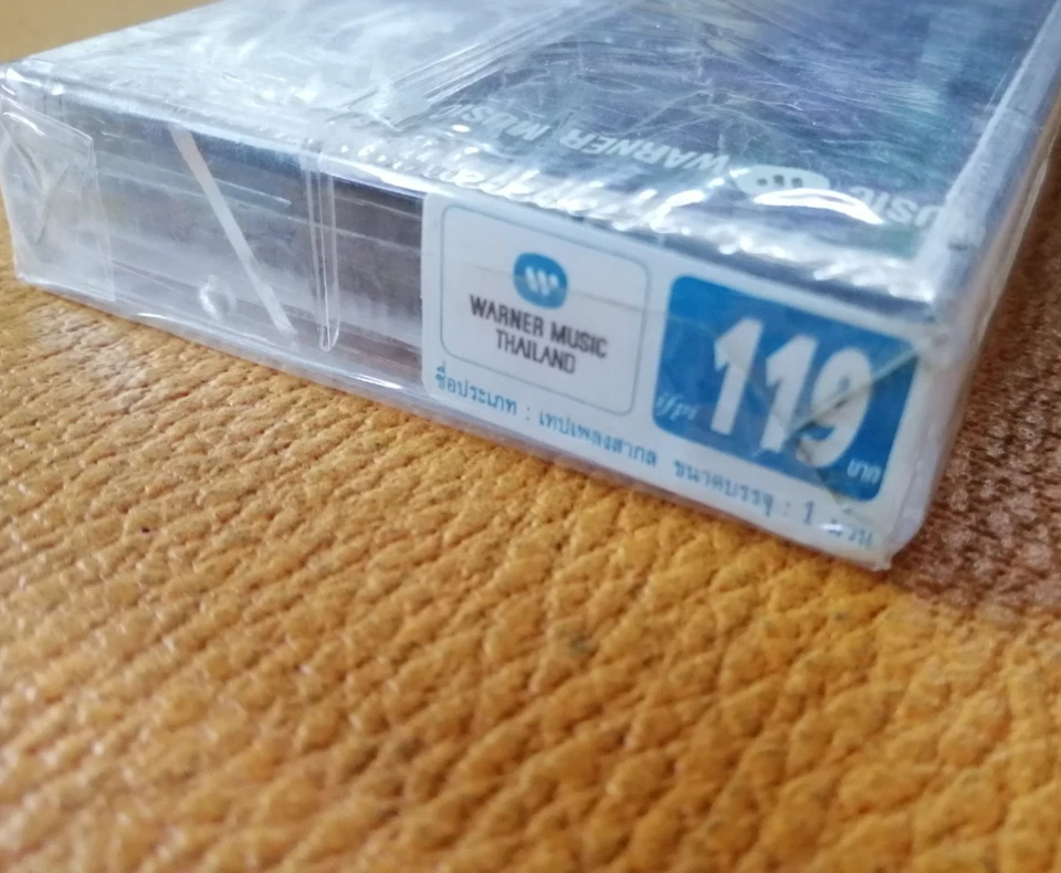 MADONNA [ MUSIC ] ORIGINAL CASSETTE TAILAND EDITION - Image 3 of 3