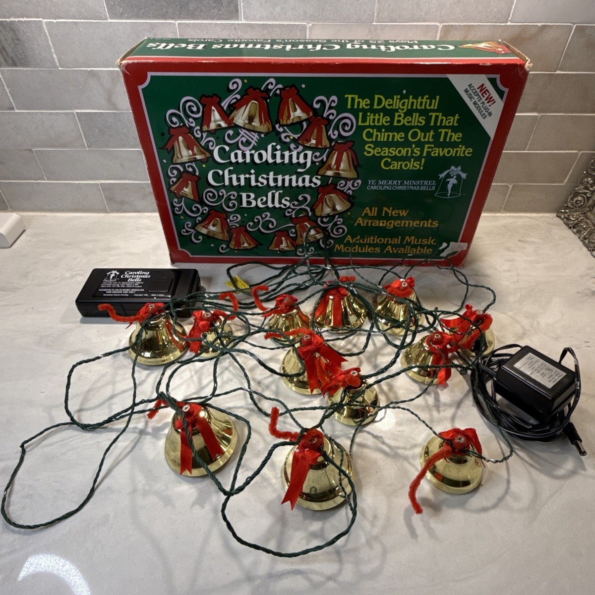 Ye Merry Minstrel Caroling Christmas Bells 25 Carols Musical Decor