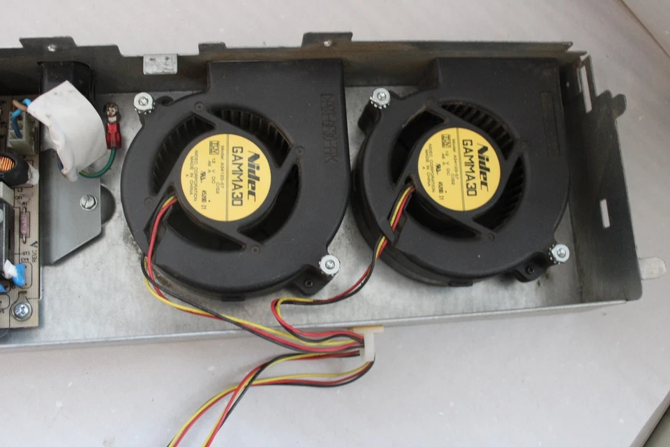 Lüfter Netzteil Einheit CISCO 34-0967-02 156W DPSN-150BP A mit 2x Nidec Gamma30 - Bild 3 von 4