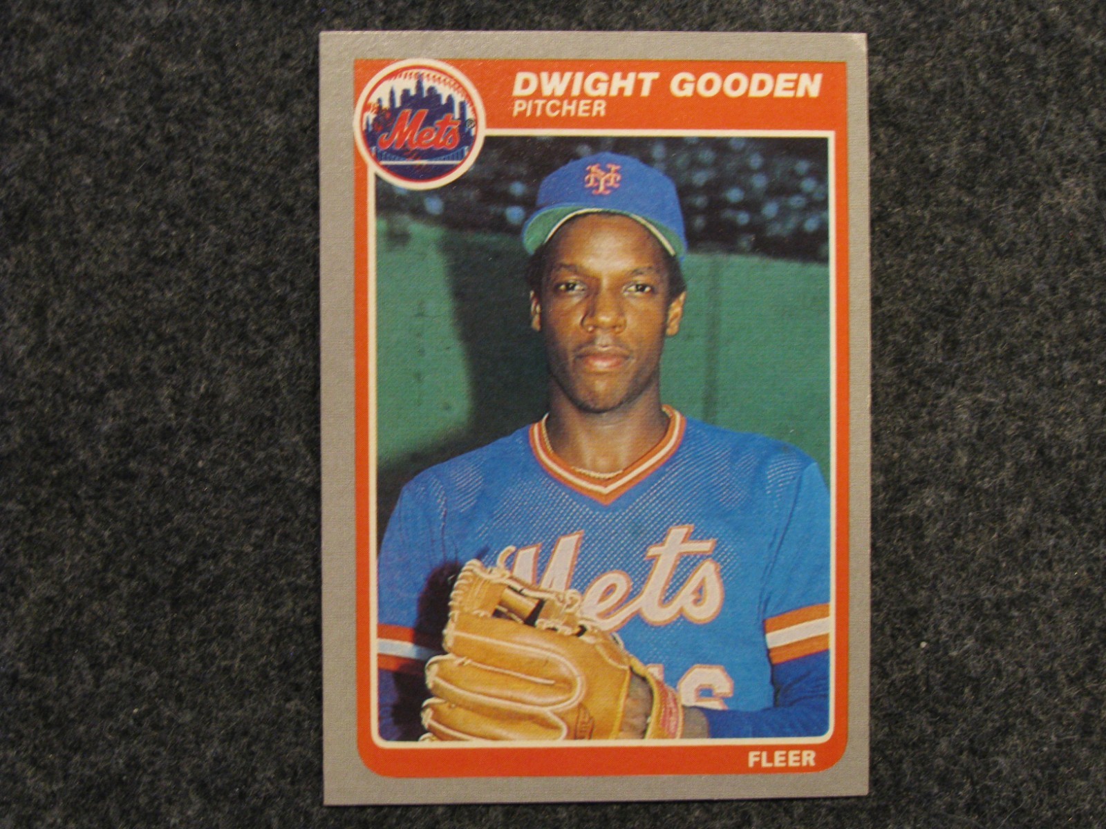 1985 Fleer #82 Dwight "Doc" Gooden RC Rookie Card New York Mets