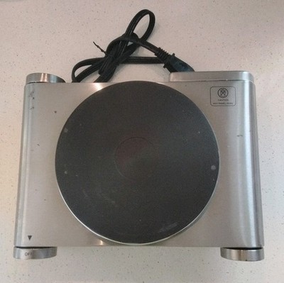 Deni Model 16310 Stainless-Steel 1500W Tabletop Single Burner Cast Iron Plate
