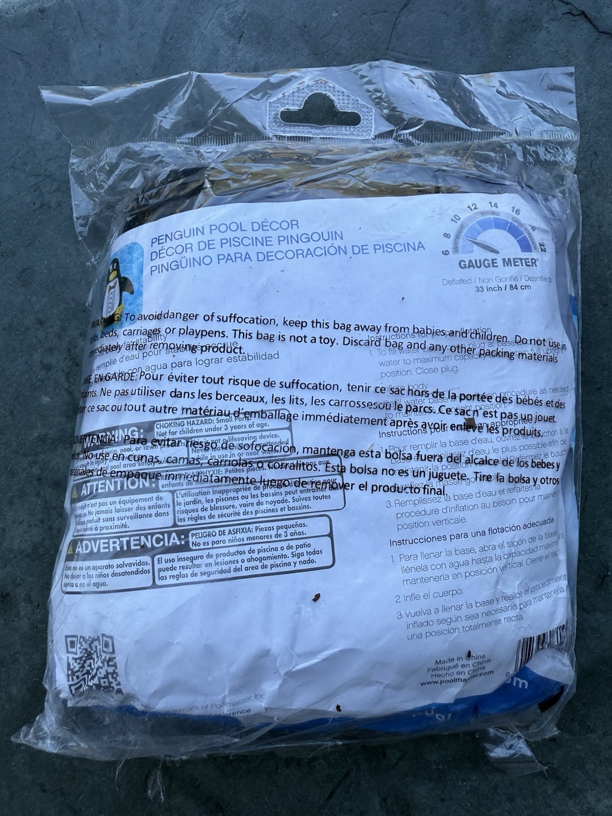 Inflatable Penguin Pool Float Decor Water Flotation Device 33 Inches NWT