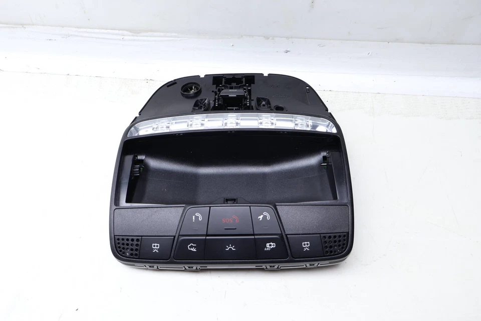 2016-2018 MERCEDES-BENZ C350E - Front Overhead Console / DOME Light 0009008815 - Image 3 of 4