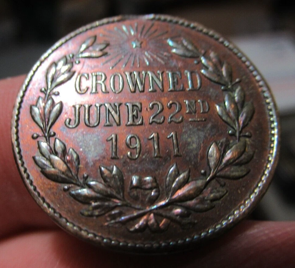 Medalha de coroação 1911 King George V e Queen Mary coroada 22 de junho UNC. / TONED - Imagem 2 de 3