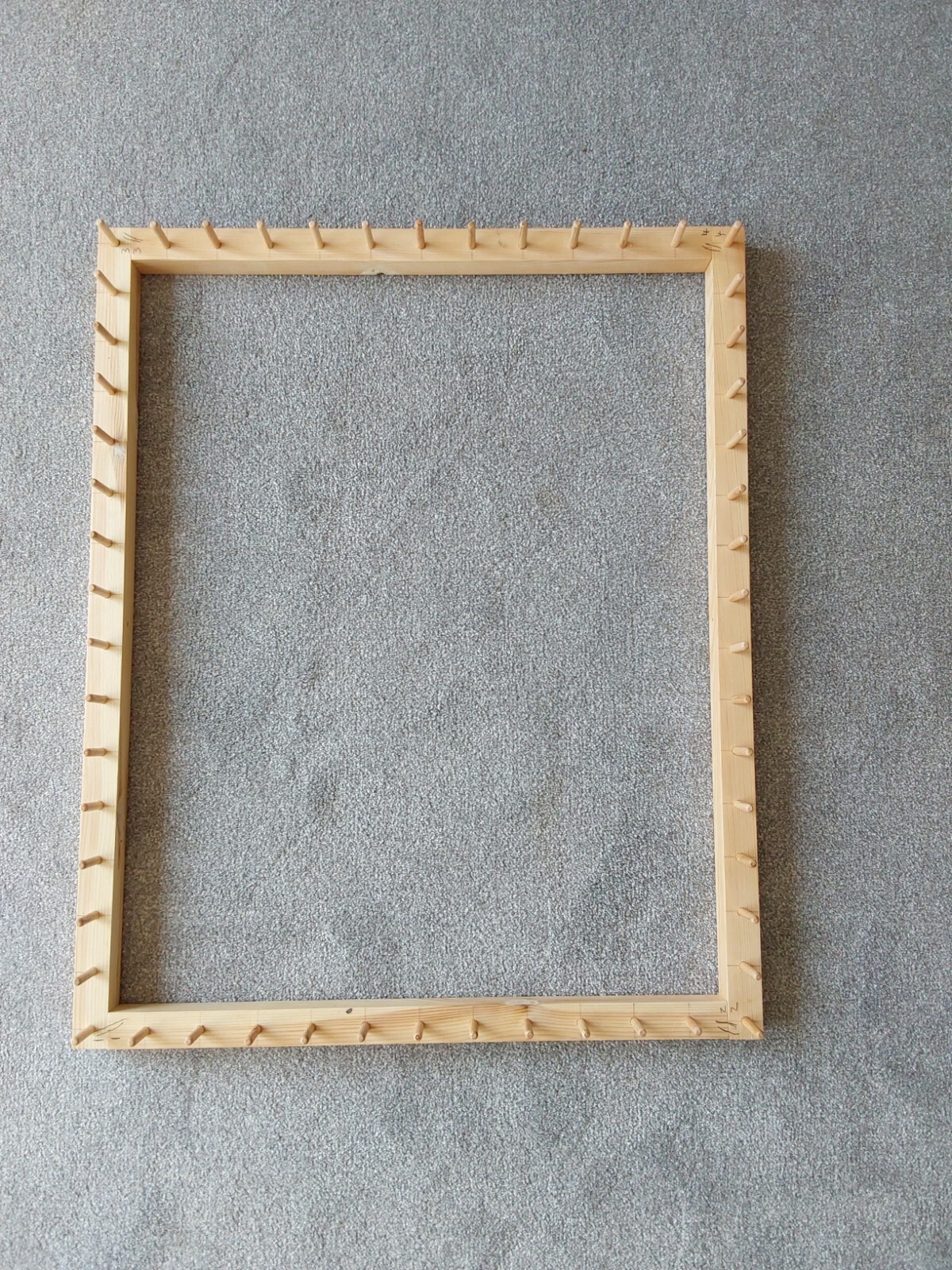 FRAME/LOOM TO MAKE POM POM BLANKETS WITH DOWELS eBay