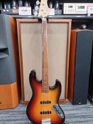 CREWS MANIAC SOUND JB-MODERN PUNK FRETLESS Electric Bass