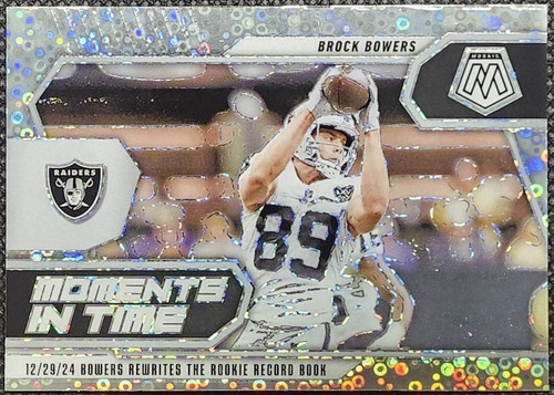 2025 Panini Mosaic - Moments in Time Brock Bowers #17 No Huddle Silver Prizm