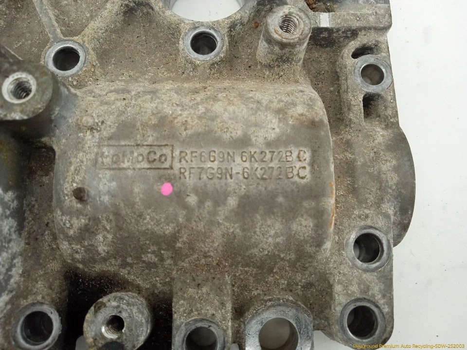 Land Rover LR2 Cylinder Head Cover 3.2L 6 Cylinder Fits 2008 2009 2010 2011 2012 - Image 3 of 4