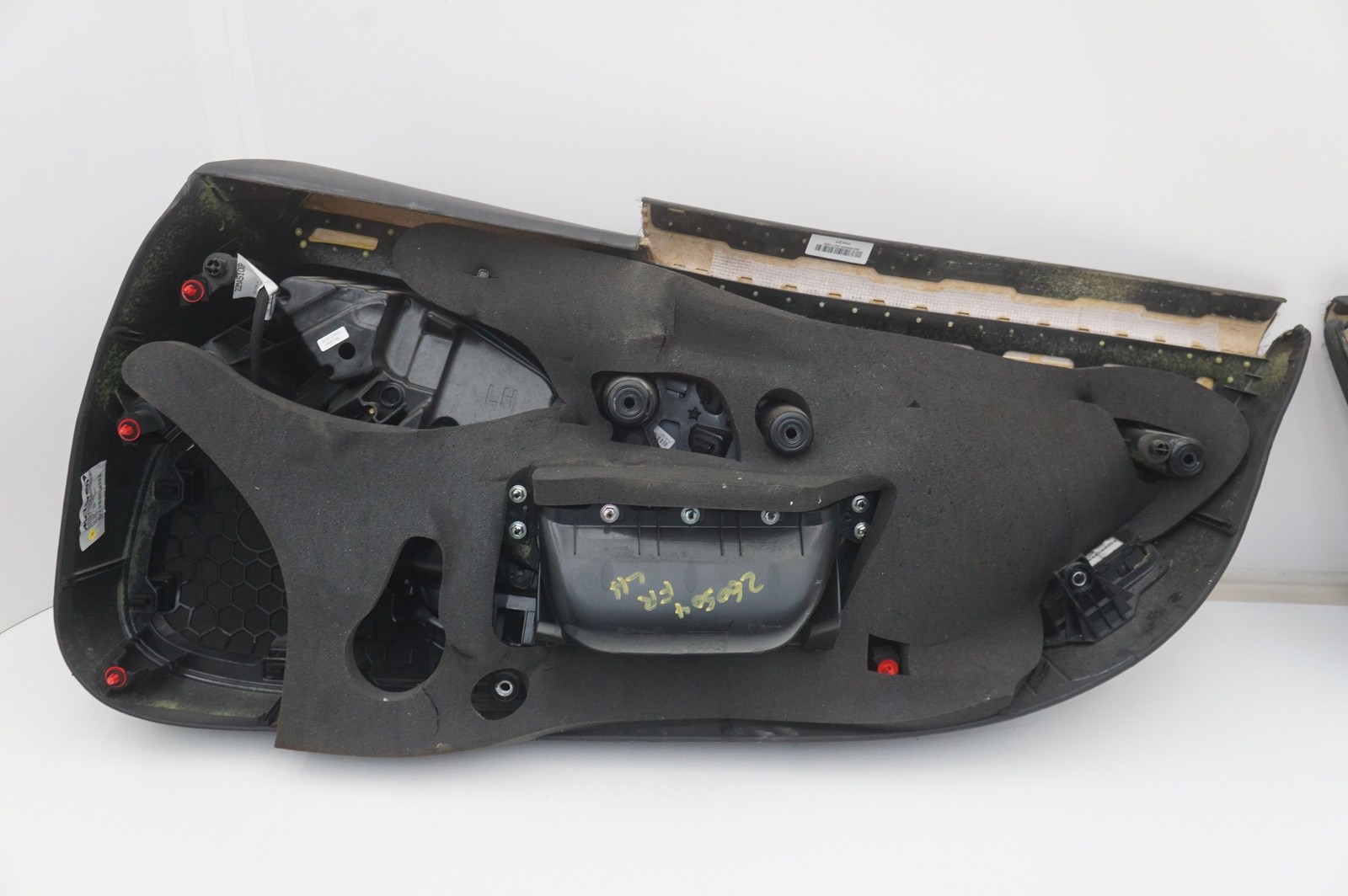 McLaren GT 2022 Front Door panels Set Black P/N 22NB365GP