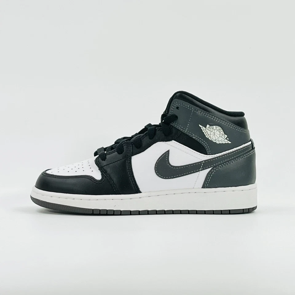 Air Jordan 1 MID GS 'Cinza Ferro Preto' DQ8423-001 tamanho 6 Y / 7,5 W - Imagem 4 de 4