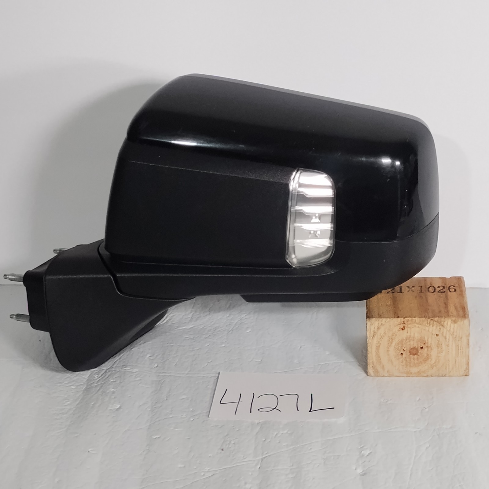 2019 2024 GMC SIERRA 1500 SIDE MIRROR OEM LEFT DRIVER SIDE W/BLIND SPOT & CAMERA