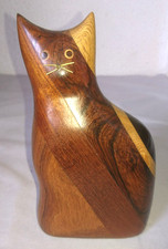 VINTAGE JOLIE STATUETTE DISIGN SCULPTURE UN CHAT ASSIS 5  BOIS DIFFERENTS