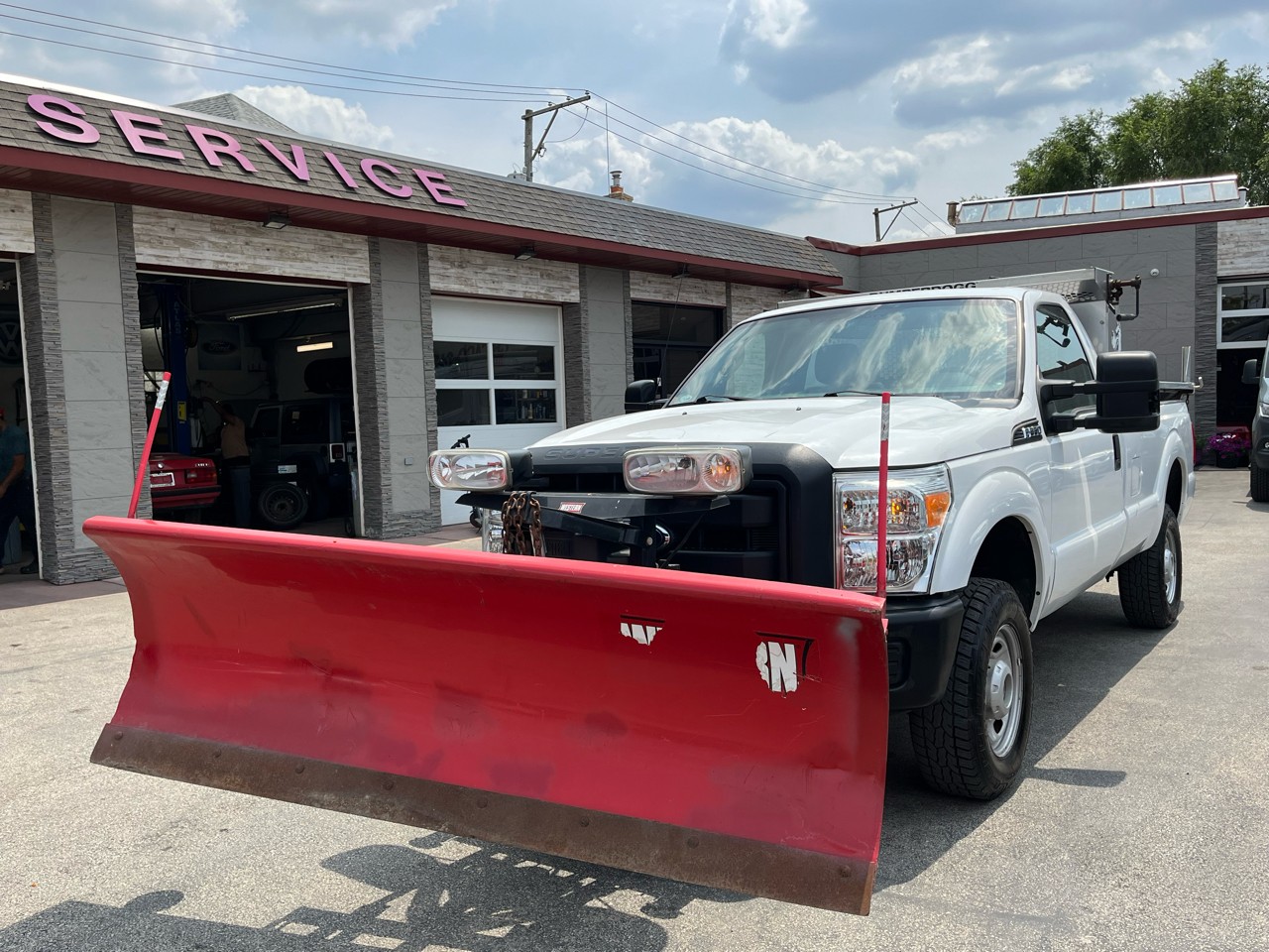 2012 Ford F-350 Super Duty 4WD Reg Cab 137" XL
