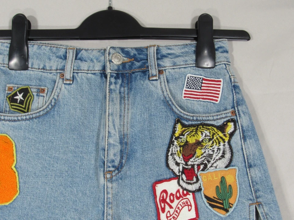 TOPSHOP MOTO PARCHES Algodón Denim Tiro Alto HILACHADO Corte AZUL JEANS Pantalones Cortos Mamá 4 Foto 2 de 4