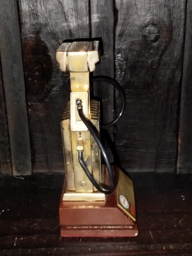 VINTAGE VERY RARE ARGENTINA ESSO GASOLINE PUMP OIL COMPANY EXXON BRONZE SOUVENIR - Picture 7 of 9