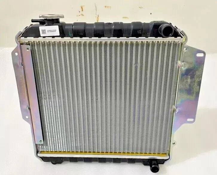 Suzuki Samurai SJ413 MPFI Sierra Jimny SJ50 70 Radiator G13A G13BA 1.3 8V Foto 2 de 4