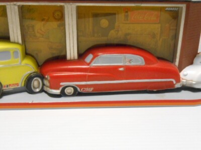 Vintage CUSTOM New Haven Quartz Family Drive-In Diner Wall Clock