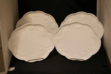  Set of 4 Indiana Colony Harvest Grape Milk Glass Snack Trays, No Cups