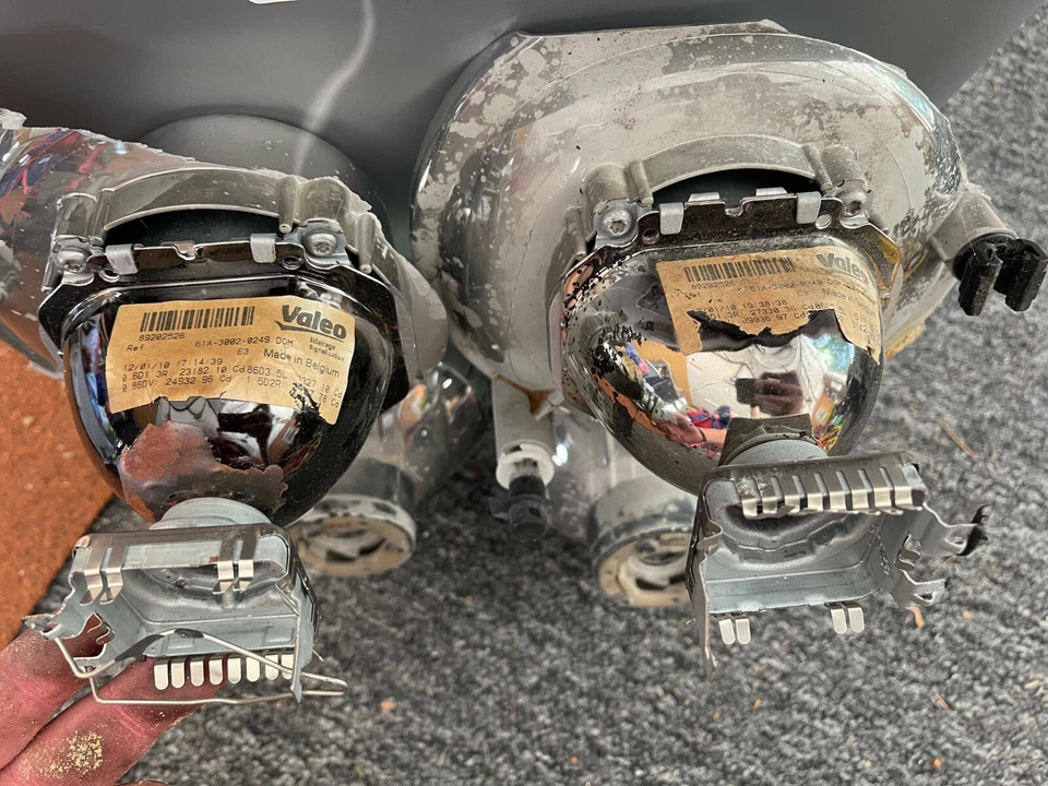 Jeep Commander XK 2009 2010 OEM Valeo HID proyectores de xenón **Piezas** Foto 3 de 3