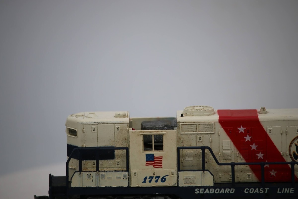 Nゲージ　ナインスケール N1776　sea board coast line HO SCALE TRAINS VINTAGE AHM 1776 SEABOARD COAST LINE GP-18