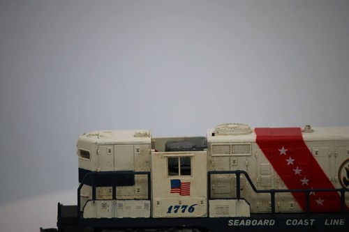 HO SCALE TRAINS VINTAGE AHM 1776 SEABOARD COAST LINE GP-18 DIESEL - Picture 2 of 8