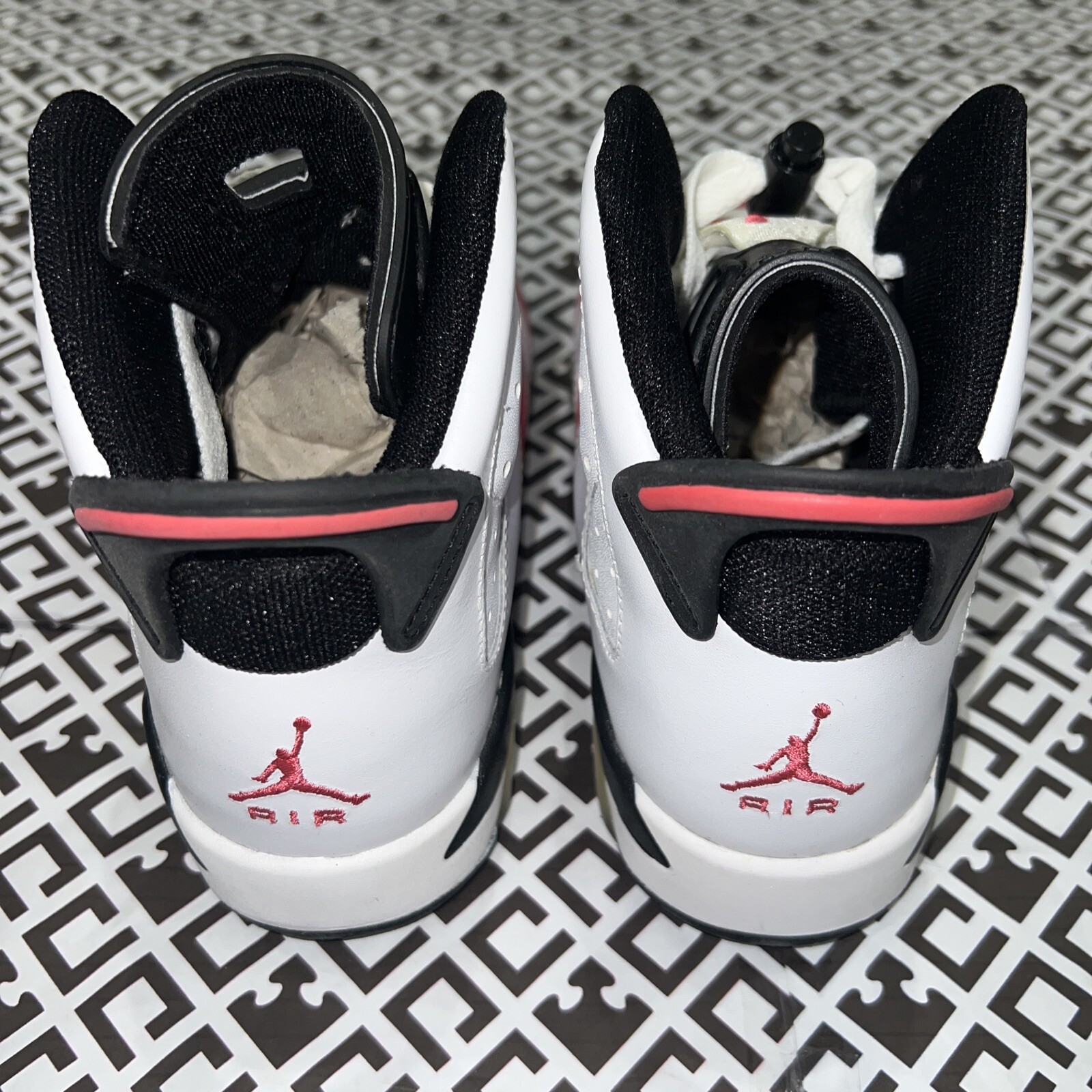 Air Jordan Retro VI 6 GS Coral Pink VI 6 384665-161 Size 5Y image 4