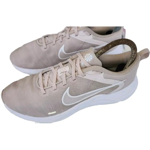 Scarpe da corsa Nike DOWNSHIFTER 12 da donna taglia 6 5 rosa bianco DD9294 600