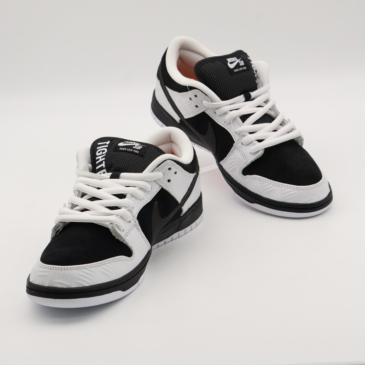 FD2629-100 TIGHTBOOTH Nike SB Dunk Low Pro QS Black White FD2629-100 TIGHTBOOTH Nike SB Dunk Low Pro QS Black White