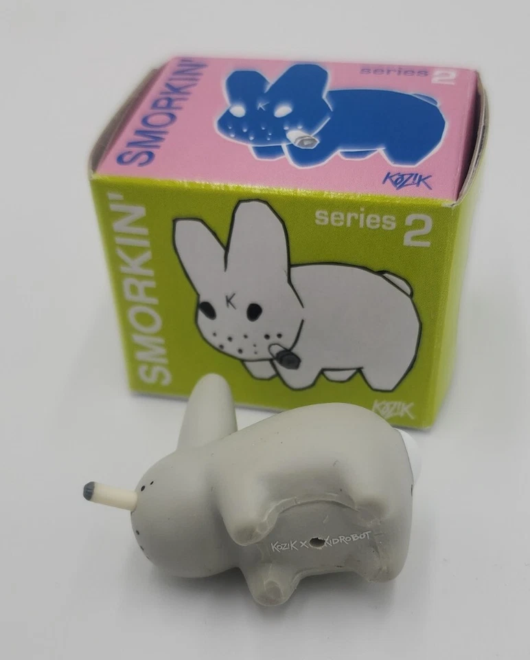 Kidrobot SMORKIN' LABBIT Serie 2 GRIS Mini Figura Vinilo 1.5" Frank Kozik Foto 4 de 4