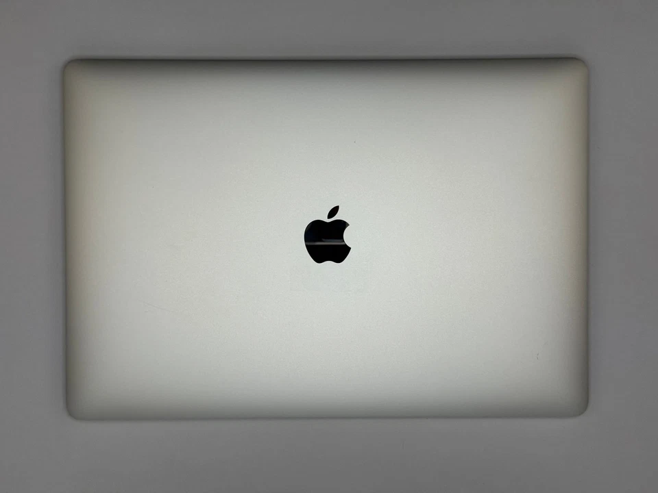 Apple MacBook Pro Retina TouchBar 15,4“ 6-Core i7 2,6 Ghz 16GB 512 GB SSD QWERTY - Bild 4 von 4