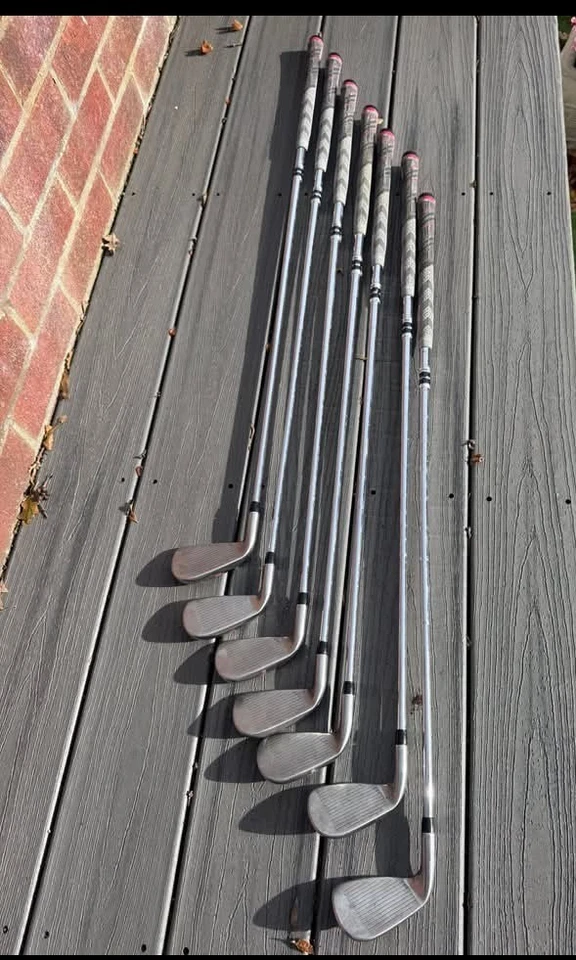Set of 7 x Cobra AMP-D Irons 4-PW - Image 2 of 4
