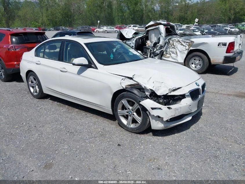 (LOCAL PICKUP ONLY) Driver Grille Upper Bumper Mounted Base Fits 12-18 BMW 320i  - Imagem 2 de 4